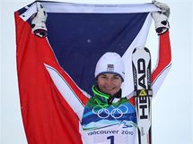 rka Zhrobsk pzuje fotografm pot, co ve slalomu specil vybojovala pro eskou republiku bronzovou medaili.
