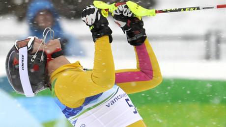 RADOST VÍTĚZKY. Němka Maria Rieschová jásá poté, co vybojovala ve slalomu speciál zlatou olympijskou medaili.