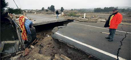 Silný víkendový otes následuje v posledních dnech nkolik slabích. Ty natstí u nevyvolaly vznik tsunami. Ilustraní foto