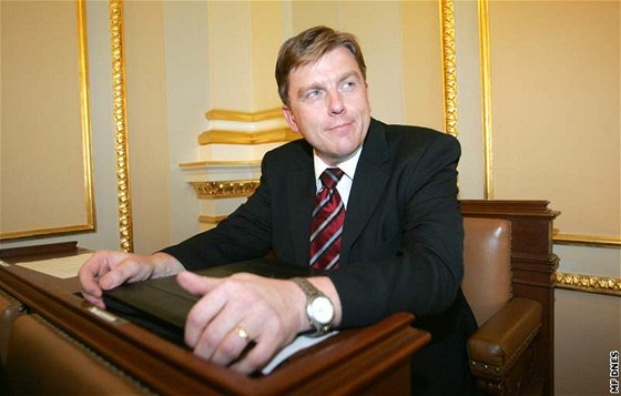 Bývalý předseda Poslanecké sněmovny a tajemník Bohuslava Sobotky Miloslav Vlček na archivním snímku