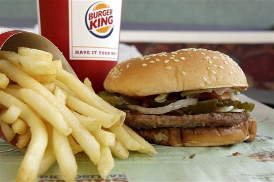 Konkurent restaurací McDonald's Burger King hledá kupce.