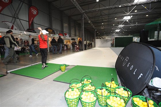 Golf Show 2010, Praha - Letany, improvizovaný driving range.