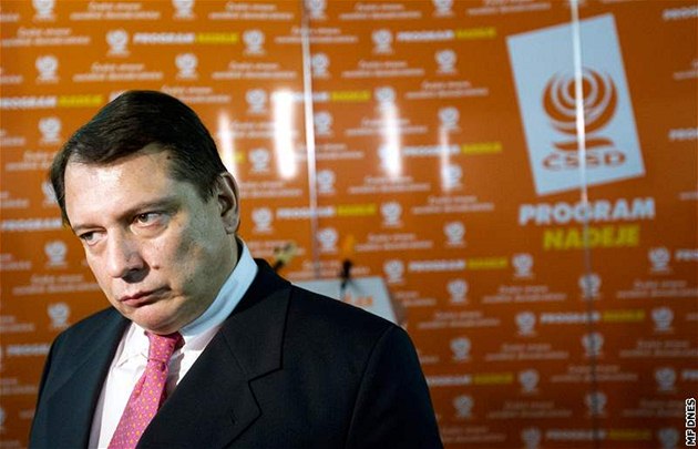 �éf �SSD se p�ed podpisem smlouvy o nákupu pandur� se�el s lobbisty firmy Steyer. Dosud tvrdil, �e se o nákup pandur� nezajímal.
