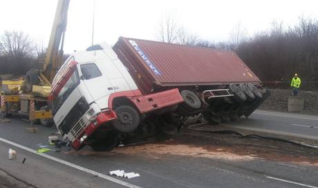 Nehoda kamionu u Mlad Boleslavi