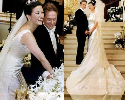 Catherine-Zeta Jones a Michael Douglas v jejich svatebn den
