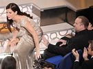 Oscar 2010 - Sandra Bullocková plhá na pódium