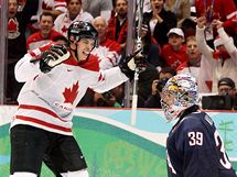 Kanaan Sidney Crosby se raduje z vtznho glu v hokejovm finle s USA. (28. nora 2010)