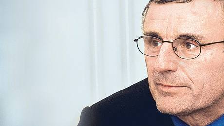 P�edseda Svazu odbor� slu�eb a dopravy Jaromír Du�ek.