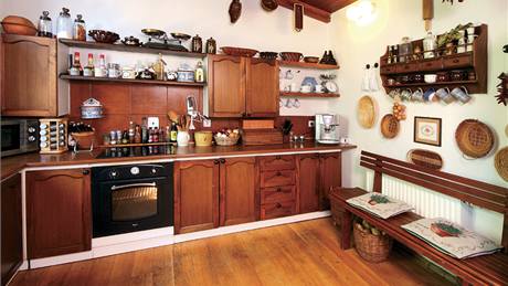 Spolený ivot rodiny se odehrává peván v obývacím pokoji a kuchyni