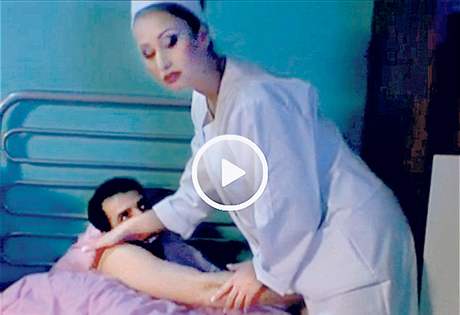 Snímek z pornofilmu Odvrácená tvá motolské nemocnice.