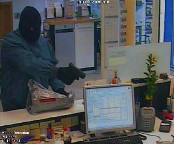 Ozbrojený a maskovaný lupi pepadl banku v brnnských aboveskách