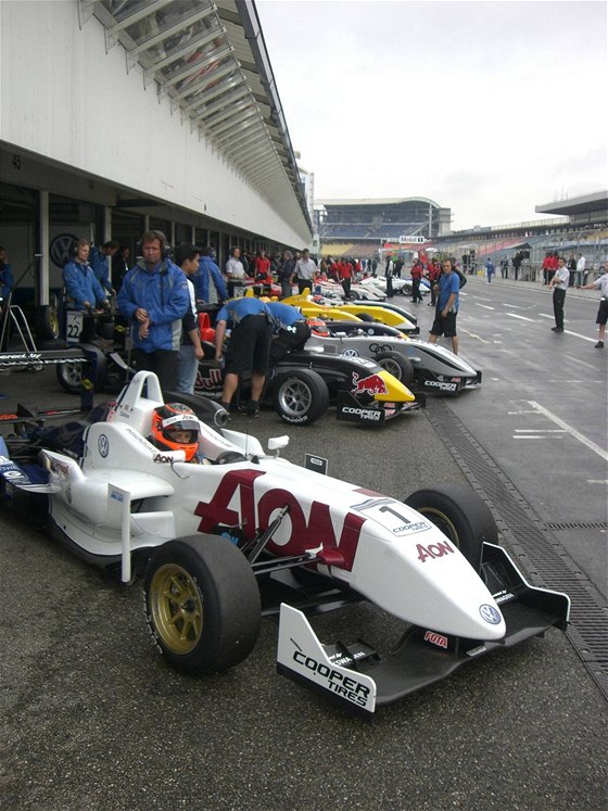 Britská F3, Chilton na Hockenheimringu.