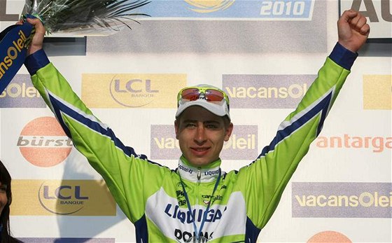 Peter Sagan jako vítz tetí etapy cyklistického závodu Paí - Nice.