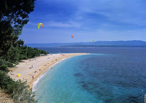 Chorvatsko. Ostrov Bra, plá Zlatni Rat