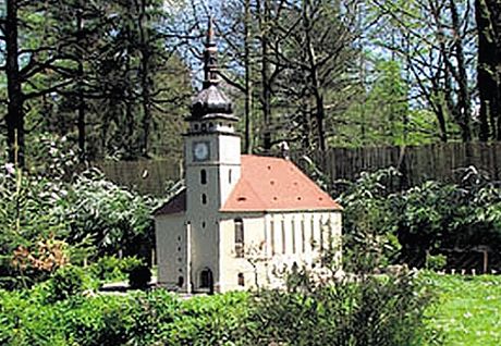 Model mosteckého kostela v Miniaturparku