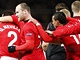 Radost fotbalist� Manchesteru United, st�elec g�lu Wayne Rooney druh� zleva