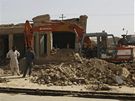 Následky výbuch v Kandaháru. (13. bezna 2010)