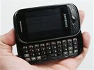 Recenze Samsung B3410 telo