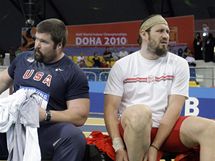 Favorizovan koulai Christian Cantwell (vlevo) z USA a Tomasz Majewski z Polska