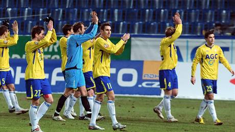 Tepli�tí fotbalisté zdraví fanou�ky