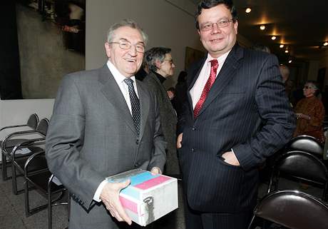 Vilm Prean a Alexandr Vondra na kestu publikace Charta 77 : Dokumenty 1977-1989; Praha, 11. z 2007