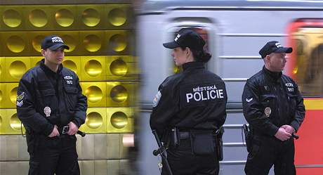 Stráníky napadli v metru opilí otec se synem. Ilustraní foto
