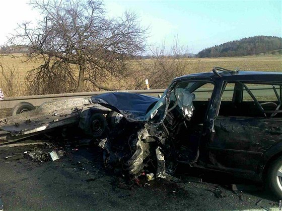 Nehoda pti aut zastavila na nkolik hodin prjezd z Beneova do Prahy.