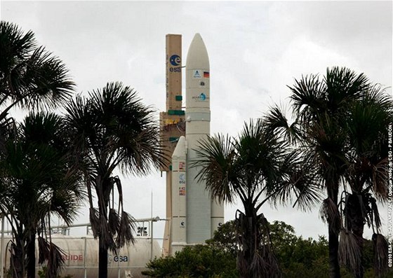 Raketa Ariane 5 s komunikaní druicí ASTRA 3B míí na starovací rampu ELA-3