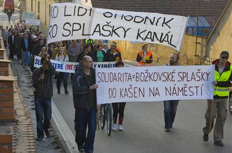 Demonstrace za lep Bokov.