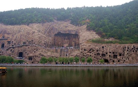Luoyang, jeskyně Longmen