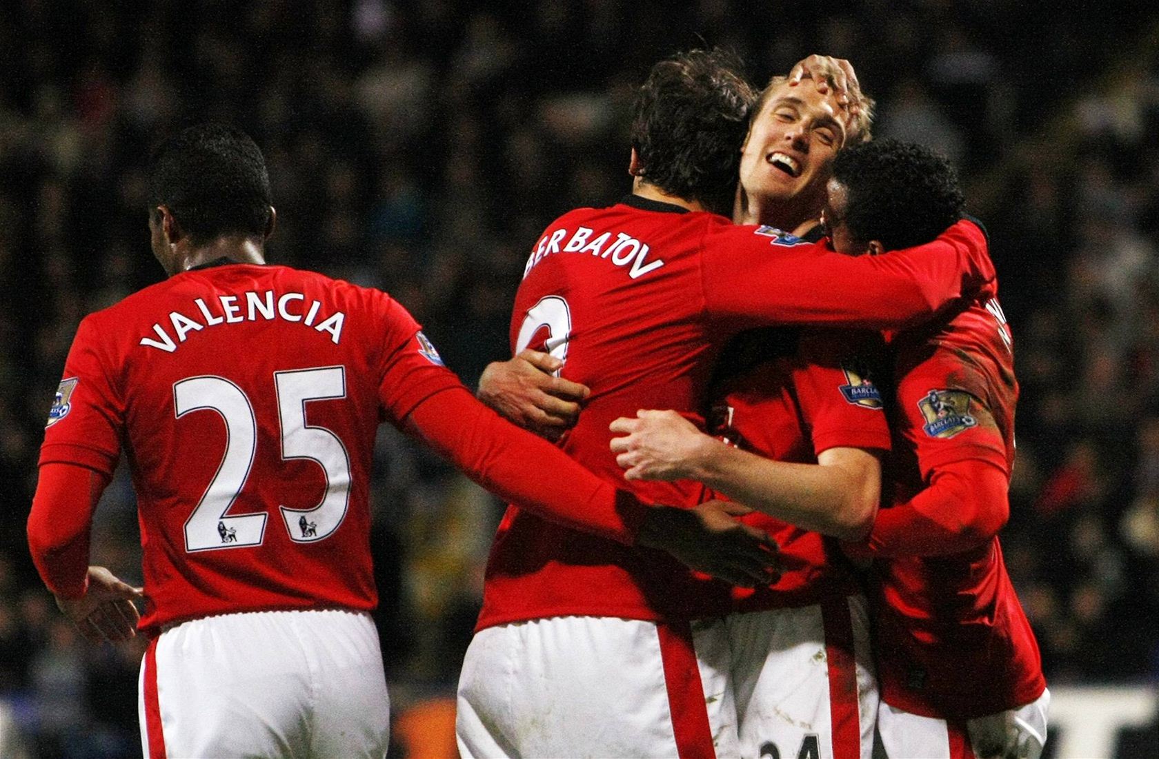 PAPÍROVÝ FAVORIT. Manchester podle bookmaker� p�es Bayern bez v�t�ích potí�í postoupí.
