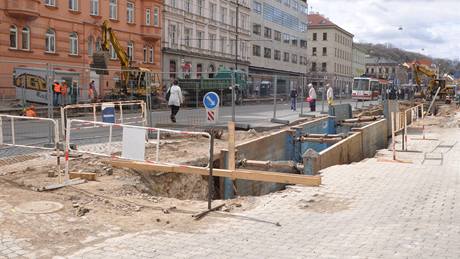 Pohyb v centru Brna lidem ztuje oprava Jotovy ulice i pilehlého Moravského námstí