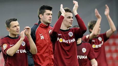 Fotbalisté Sparty se radují z vysokého vítzství nad Olomoucí