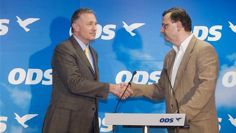 Mirek Topolánek navrhl jako nového lídra voleb Petra Ne�ase