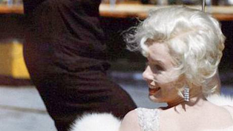 Dosud nezveejnné snímky Marilyn Monroe z filmu Nkdo to rád horké jdou do draby.