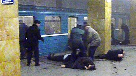 Obti výbuchu v moskevském metru. (29. bezna 2010)