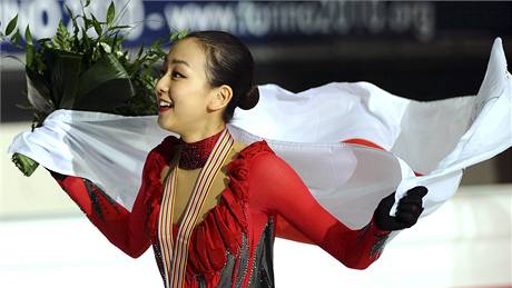 MISTRYN� SV�TA. Japonka Mao Asadaová vyhrála sv�tový �ampionár krasobrusla�ek.