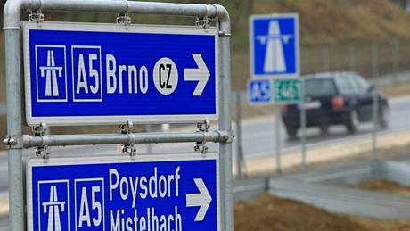 Rakouský Wolkersdorf - dálnice z Vídn do Brna se opt dostala do slepé uliky, nyní na rakouské stran