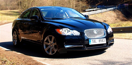 Jaguar XF