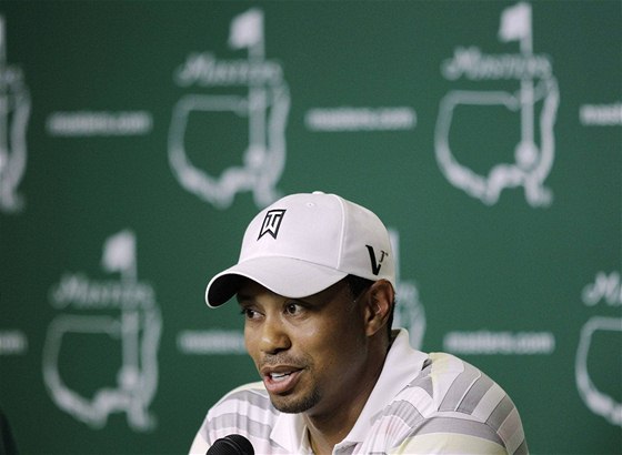 Tiger Woods na tiskové konferenci ped US Masters 2010.