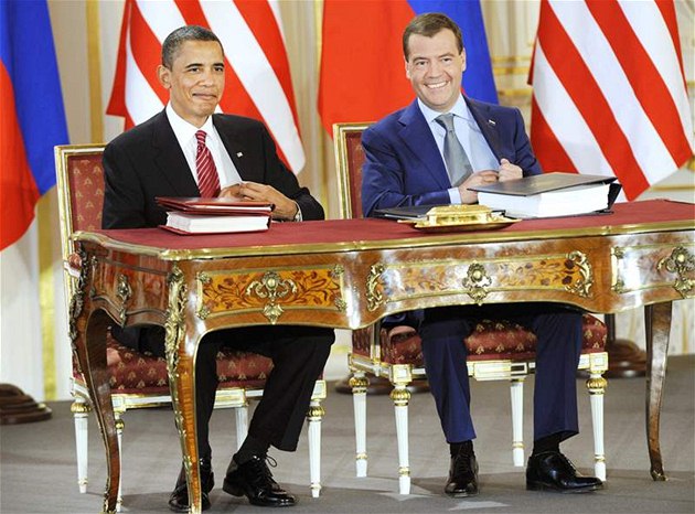 USA přestanou plnit část jaderné dohody s Ruskem, Moskva přerušila účast už dříve