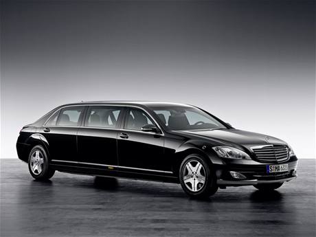 Mercedes S600 Pullman Guard