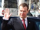 Slovenský prezident se vítá s Dmitrijem Medvedvem (7. dubna 2010)