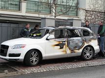 Ani rychl zsah hasi u hocmu luxusnmu vozu Audi Q 7 v Lipov ulici v Brn nepomohl