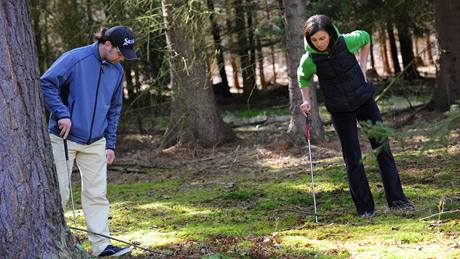 Seriál o golfových pravidlech - hledání ztraceného míe.