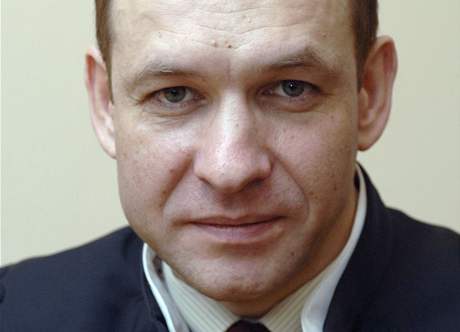 Moskevský soudce Eduard uvaov, který poslal do vzení skupinu ultrapravicových extremist, se stal obtí vrady (12.4.2010)