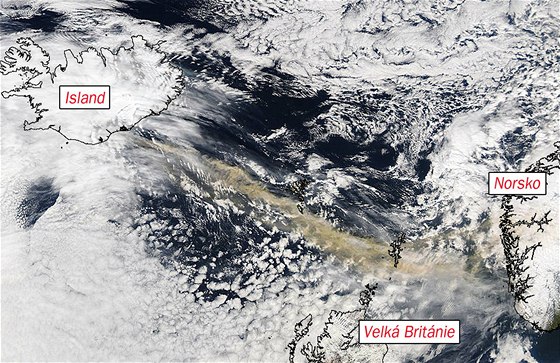 Na satelitním snímku je vidt mrak sopeného popela míící z Islandu na západní Evropu. (16. dubna 2010)