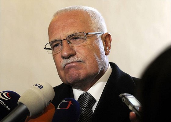 Prezident Václav Klaus pipravuje projev pro Snmovnu.