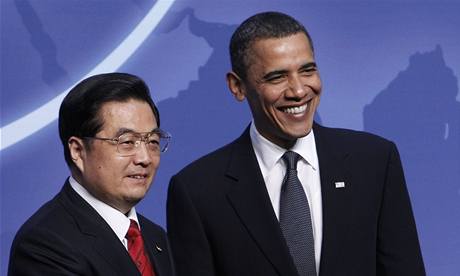 nsk prezident Chu-in-tchao a jeho americk protjek na washingtonskm summitu