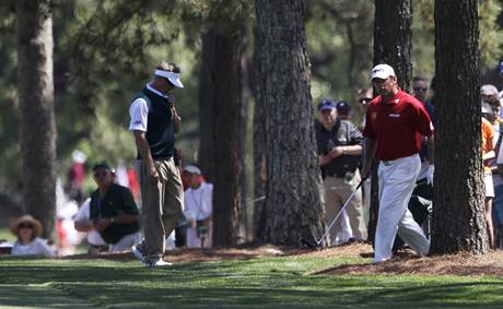 Lee Westwood (vpravo), tvrt kolo Masters 2010.